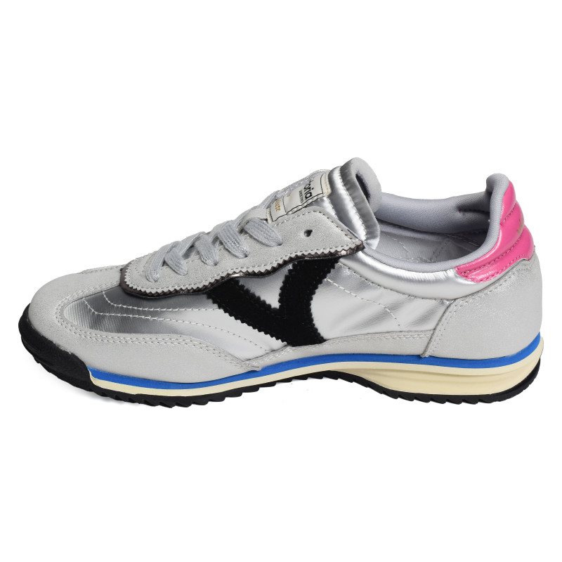 1158102 Argent, Baskets running Victoria