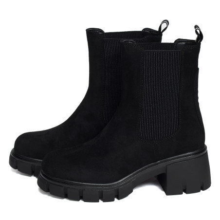 HERINE Noir, Chelsea boots Vanessa Wu