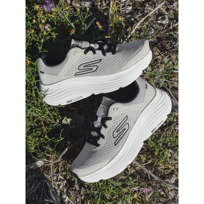 MAX CUSHIONING ENDEAVOUR Taupe, Baskets running Skechers