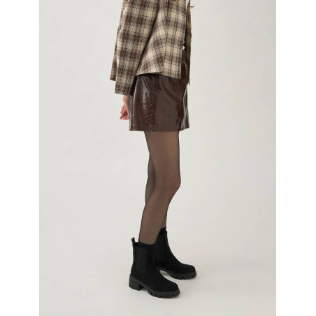 HERINE Noir, Chelsea boots Vanessa Wu