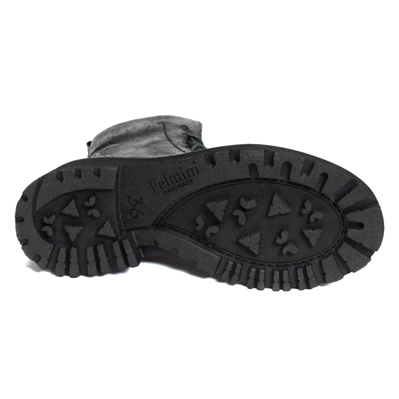 D199 Argent, Boots Felmini