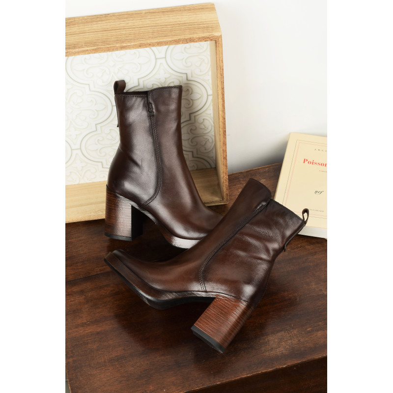 P96212 Chocolat, Bottines MJUS