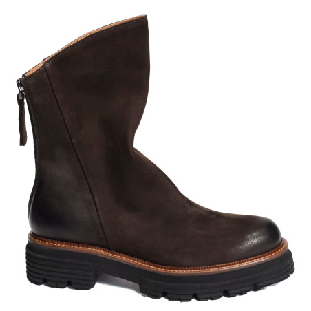 3270 Café, Boots Mat 20