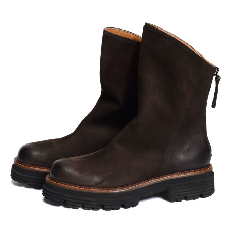 3270 Café, Boots Mat 20