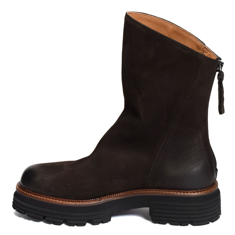 3270 Café, Boots Mat 20