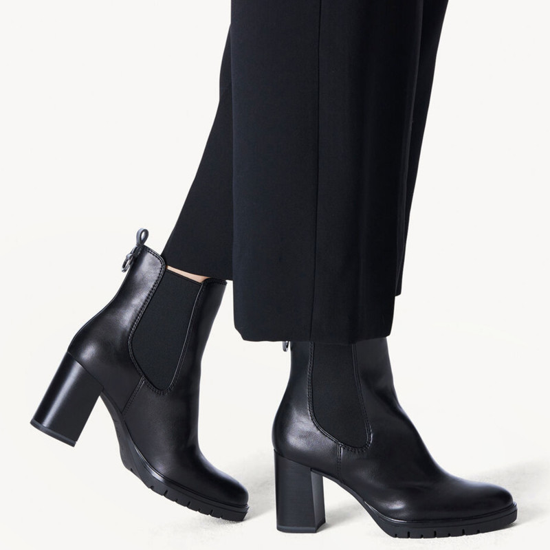 25351 Noir, Chelsea boots Tamaris