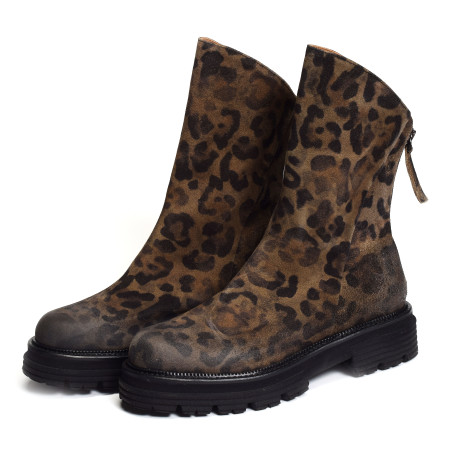 3270 Léopard, Boots Mat 20