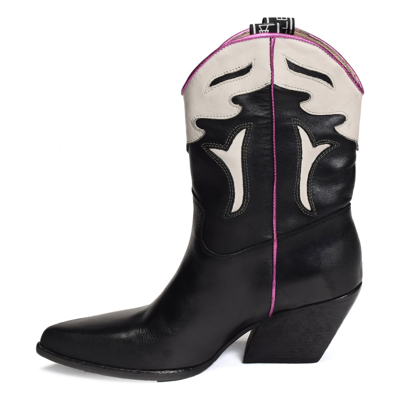 E2016 Noir, Santiags  Elena Iachi