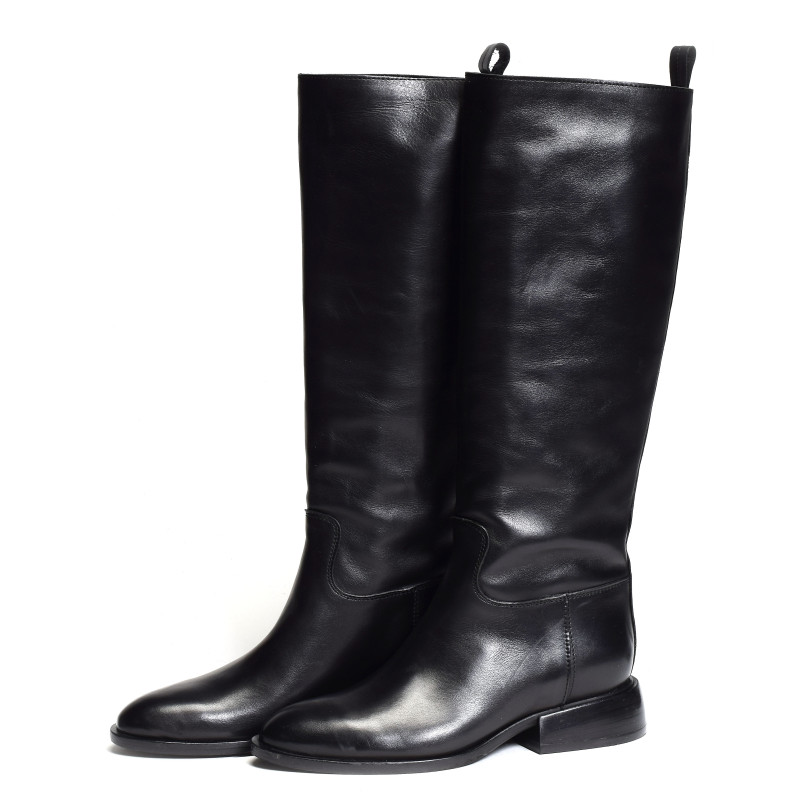 M256M1 Noir, Bottes Mimmu