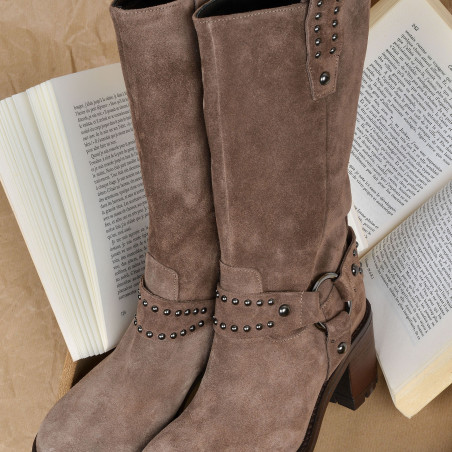 202 Taupe, Motardes  Paoyama