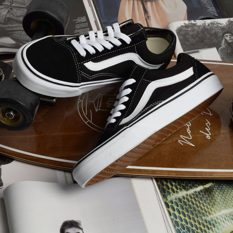 UA OLD SKOOL Noir, Sneakers basses Vans