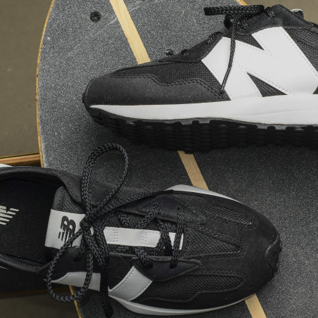 GS327 Noir Blanc, Baskets running New Balance