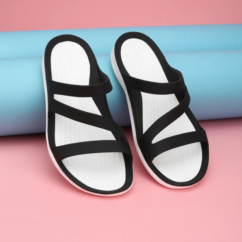 SWIFTWATER SANDAL W Noir, Claquettes Crocs