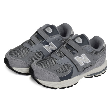 IV2002 Gris, Baskets running New Balance