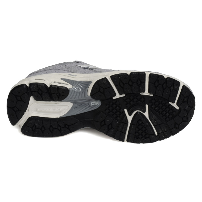 GC2002 Gris, Baskets running New Balance