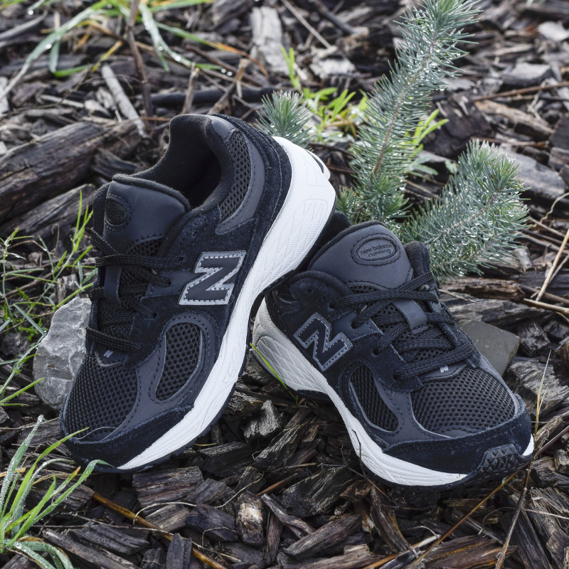 PC2002 Noir, Baskets running New Balance