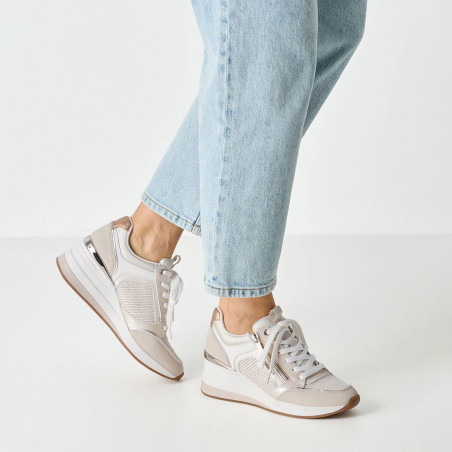 23703 Beige, Baskets running Tamaris