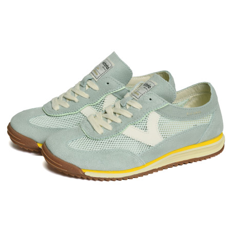 1158105 Vert Eau, Baskets running Victoria