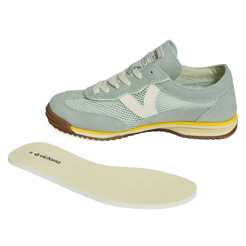 1158105 Vert Eau, Baskets running Victoria