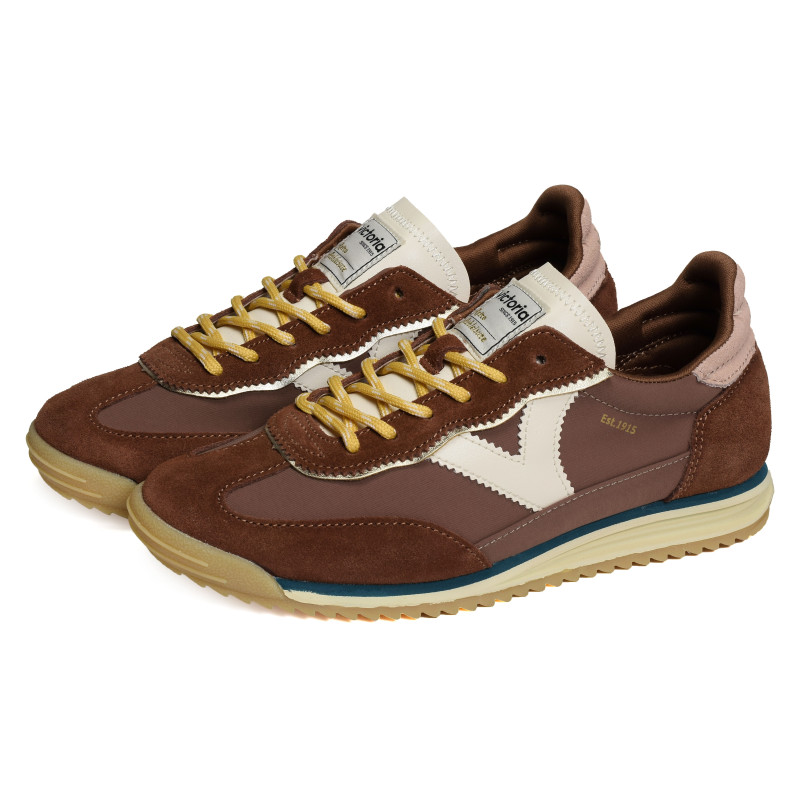 1158110 Marron, Baskets running Victoria