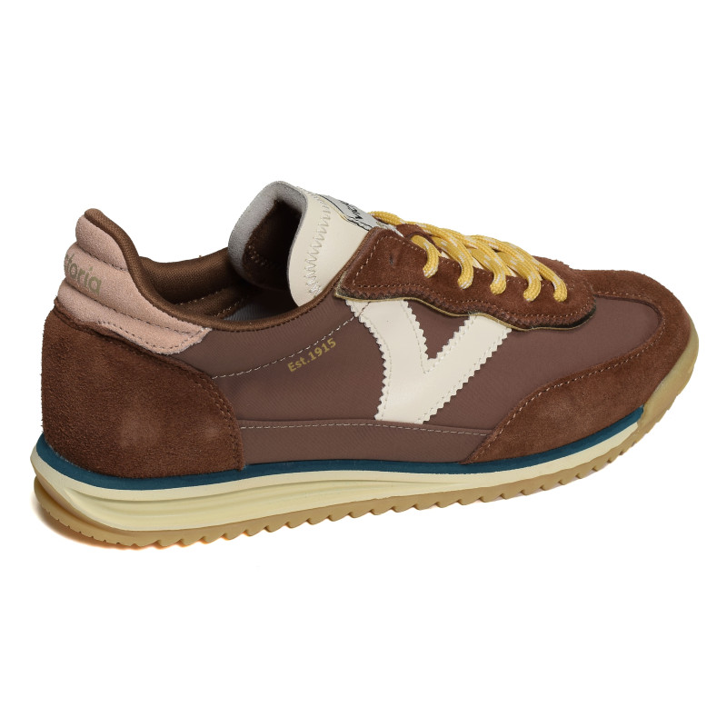 1158110 Marron, Baskets running Victoria