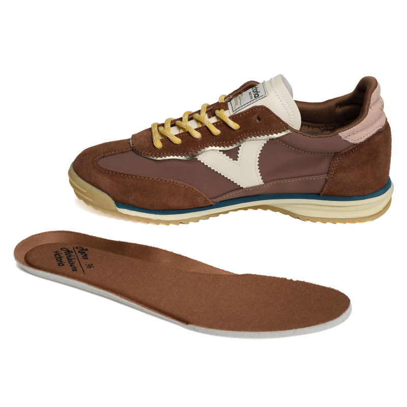 1158110 Marron, Baskets running Victoria