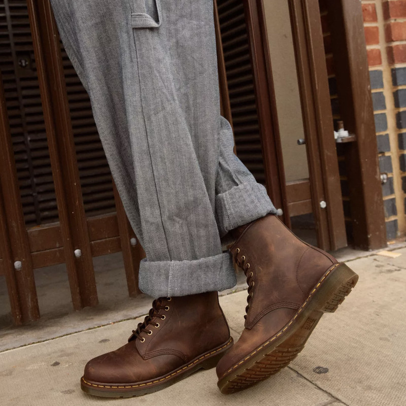 1460 CRAZY HORSE Marron, Boots Dr Martens