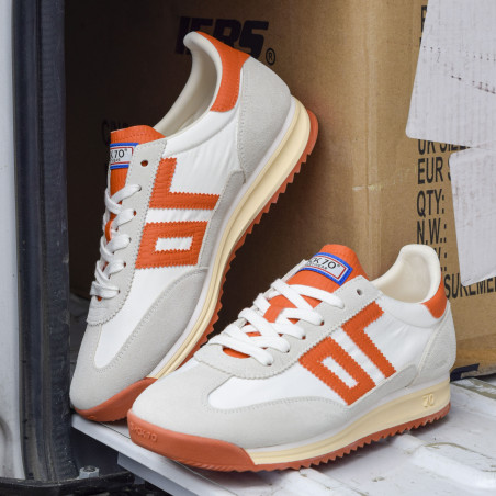 JOGGER NYLON MEN Blanc Orange, Baskets running Back 70