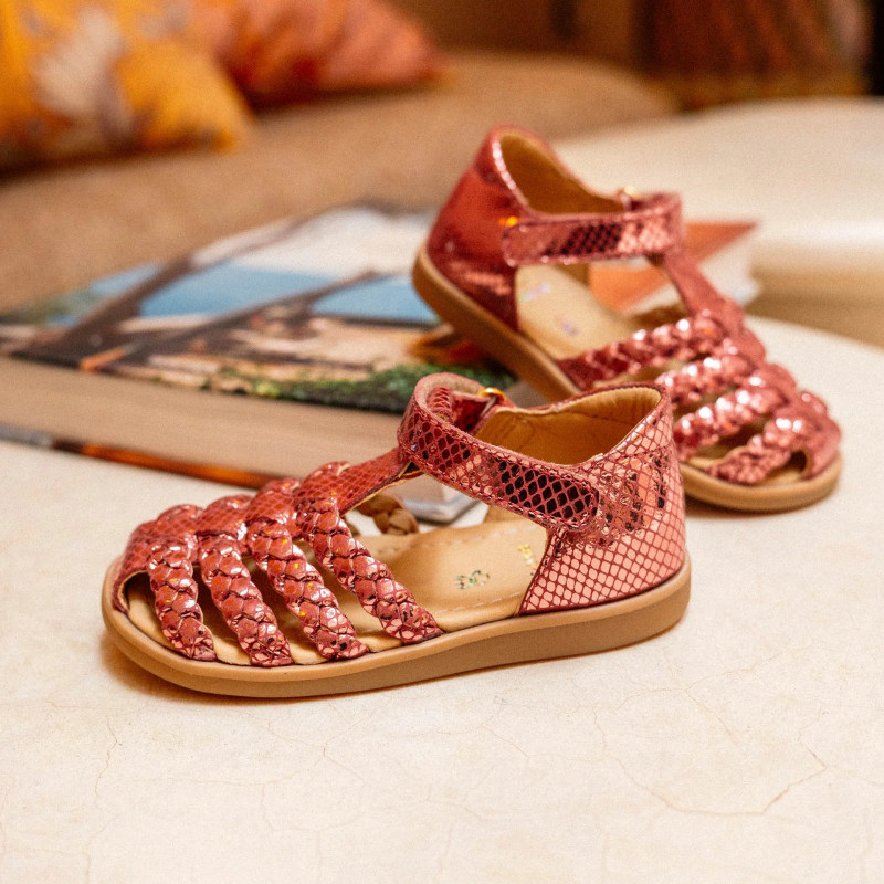 TITY WOWO Cerise, Sandales plates & Nu-Pieds Shoopom