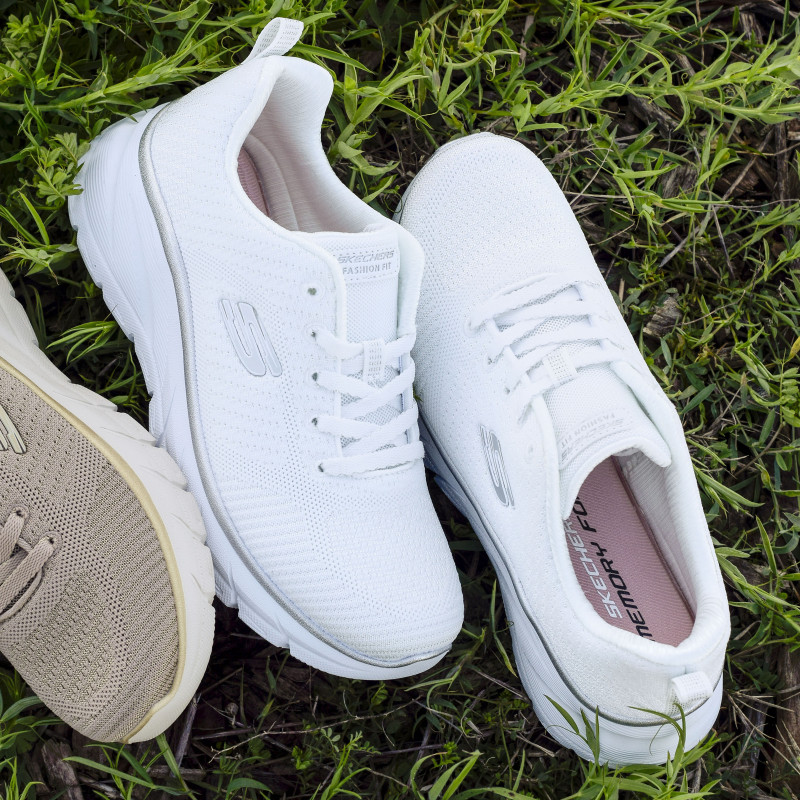 FASHION FIT Blanc, Baskets running Skechers