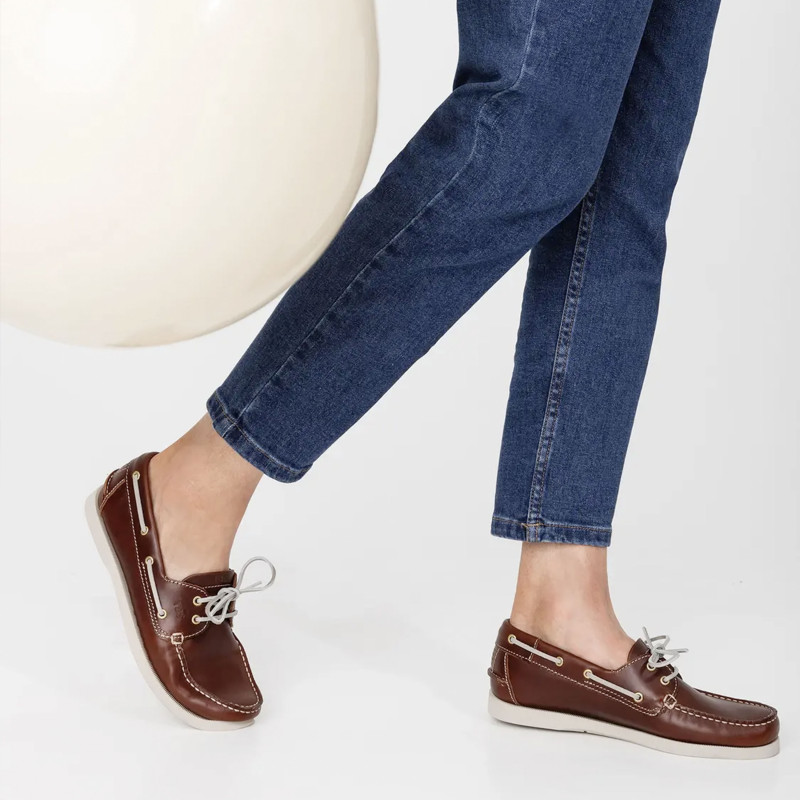 PHENISE Marron, Bateaux TBS