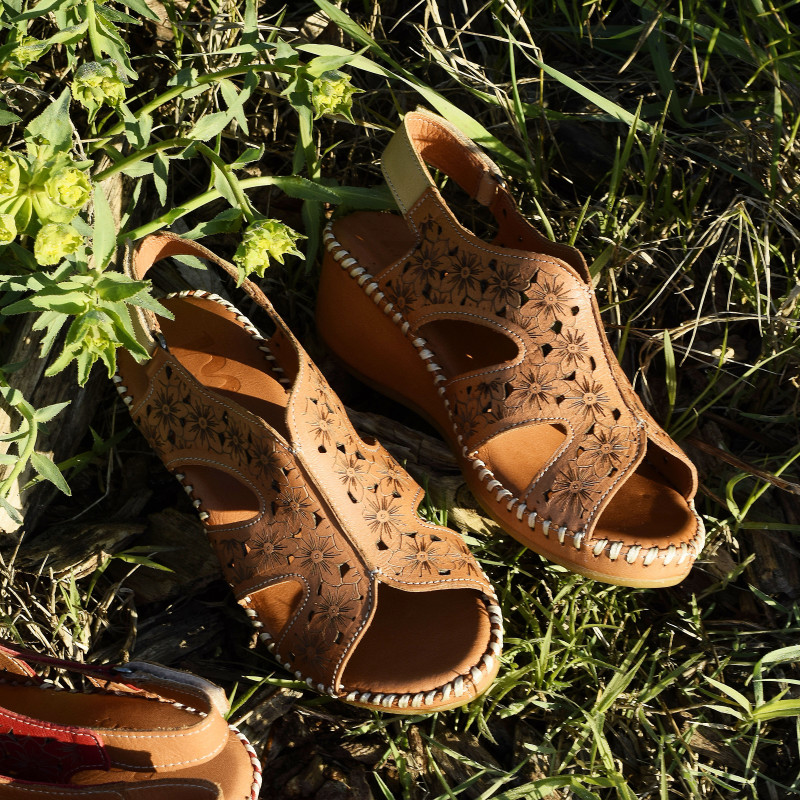 IMONZA Camel, Sandales compensées Madory