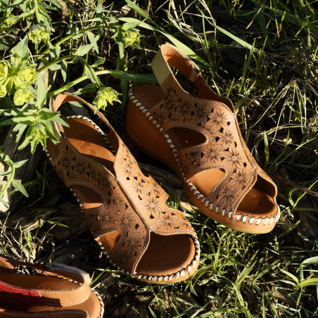 IMONZA Camel, Sandales compensées Madory