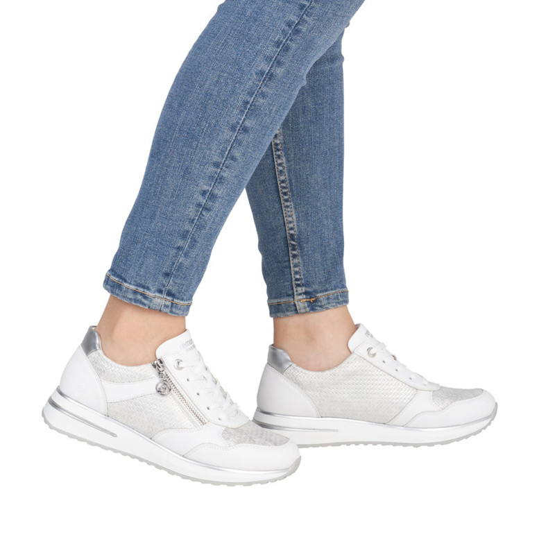 D1G08 Blanc Argent, Baskets running Remonte