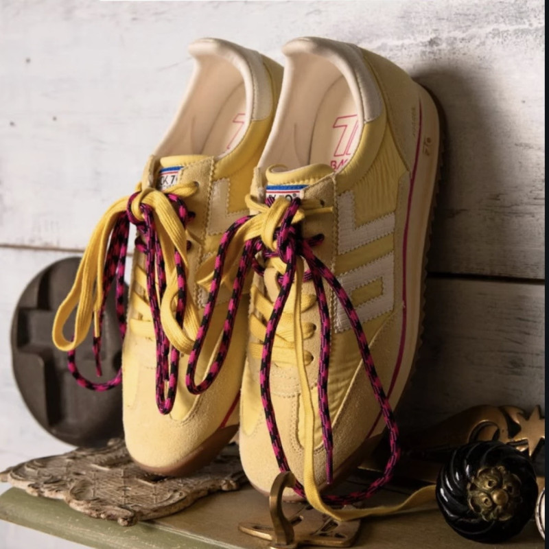 JOGGER SPONGY NYLON Jaune Clair, Baskets running Back 70