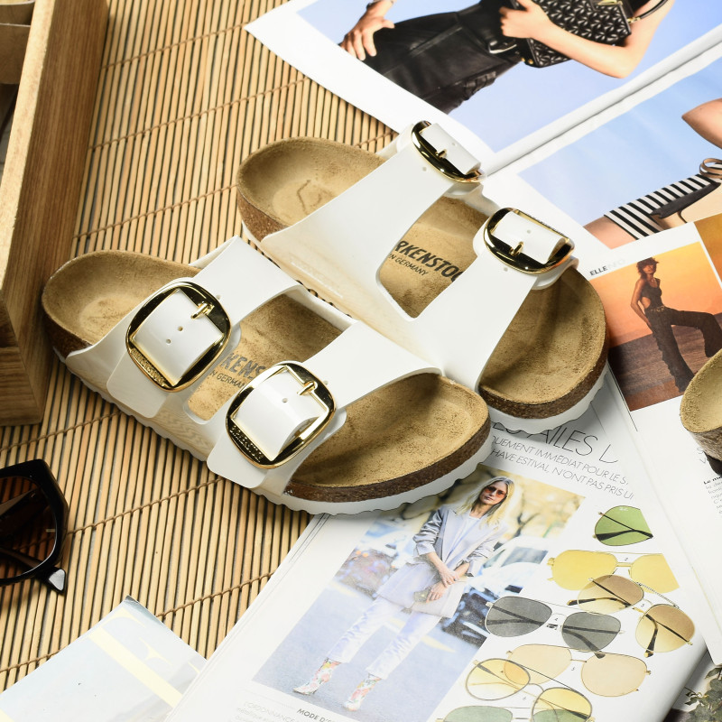 ARIZONA BIG BUCKLE BF Verni Blanc, Mules Birkenstock