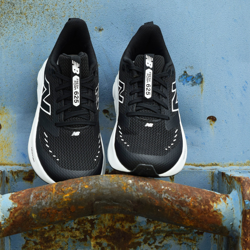 GK625 Noir Blanc, Baskets running New Balance