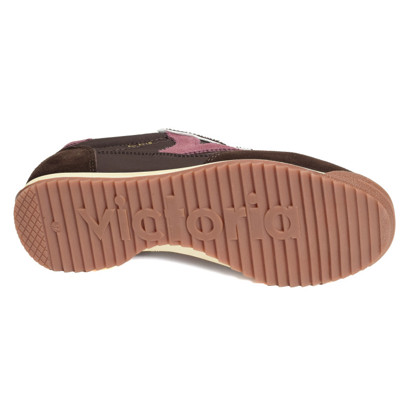 1158113 Marron Rose, Baskets running Victoria