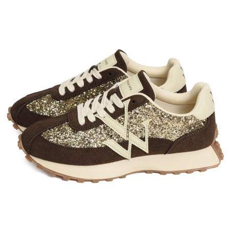 FLOW INITIALS Chocolat, Baskets running Vanessa Wu