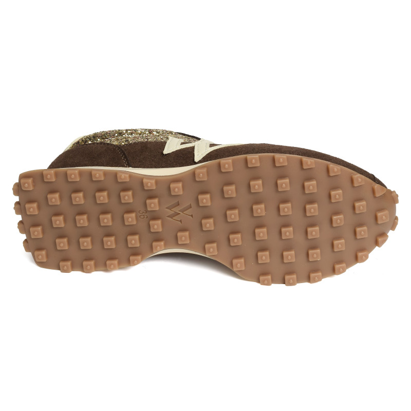 FLOW INITIALS Chocolat, Baskets running Vanessa Wu