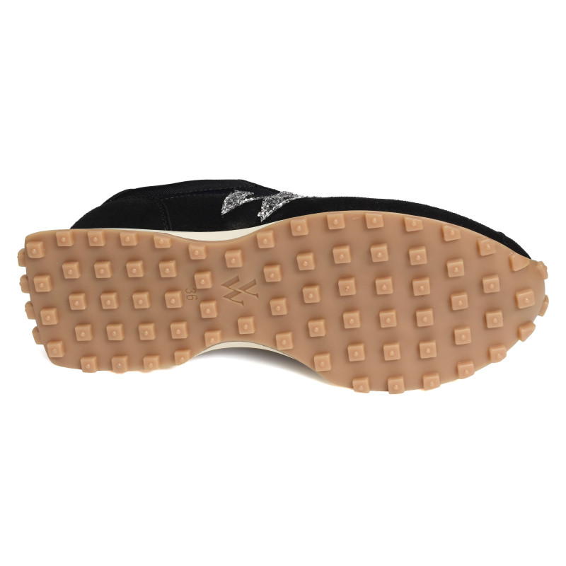 FLOW INITIALS Noir, Baskets running Vanessa Wu