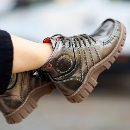 4001 Bronze, Boots Mag