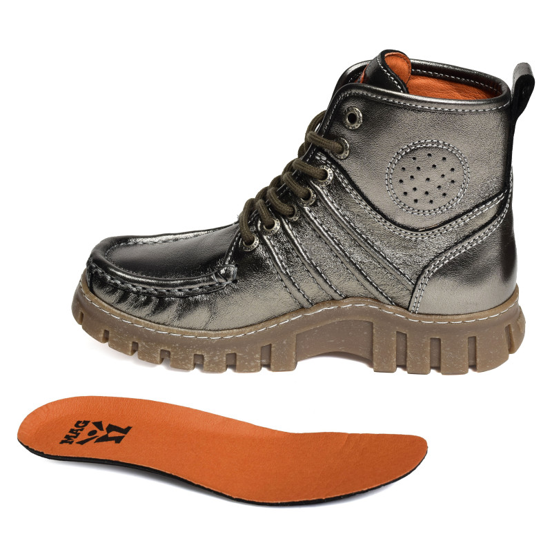 4001 Bronze, Boots Mag