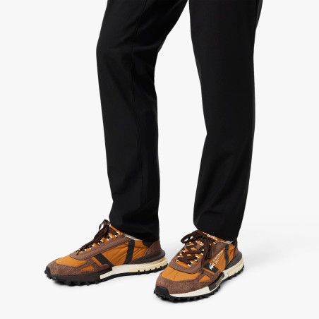 ELITE ACTIVE Tan, Baskets running Lacoste