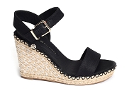 TOMMY HILFIGER SHINY TOUCHES HIGH WEDGE SANDAL 6180<br>noir