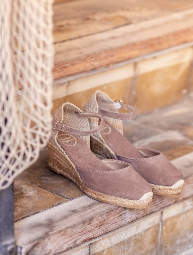 Toni Pons est la marque de chaussures estivales idéale pour allier confort et tendance qui révèle artisanat espagnol ecofriendly.