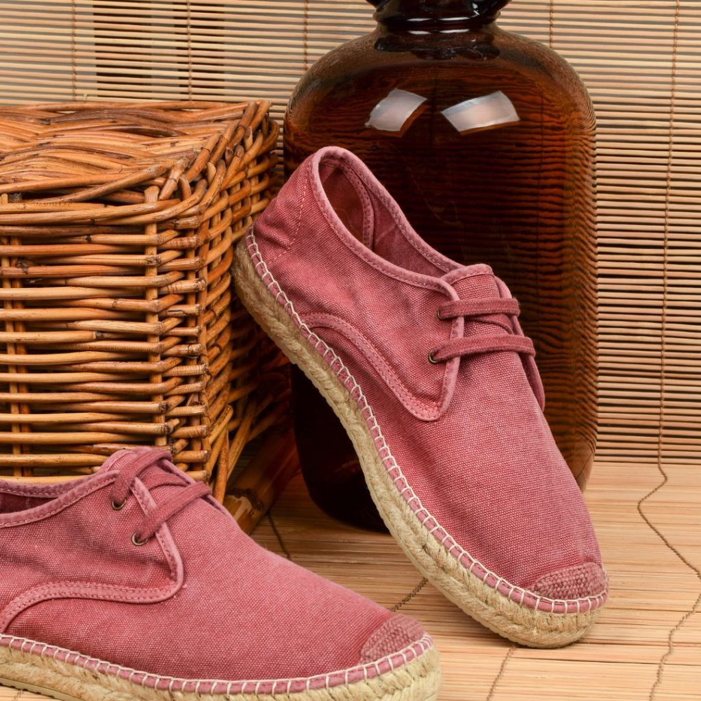 Chaussures en toile : l’alliance parfaite entre confort et style estival
